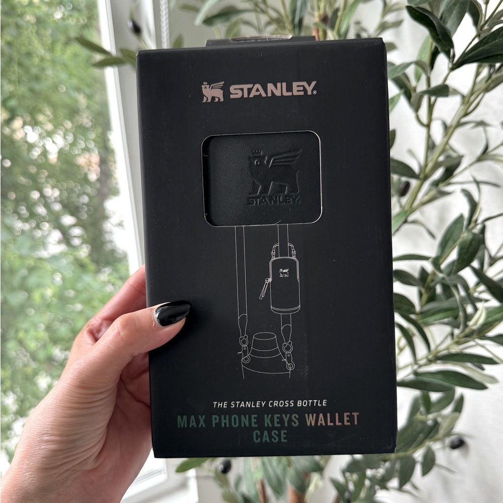 Stanley Black Max Phone Keys Wallet Case